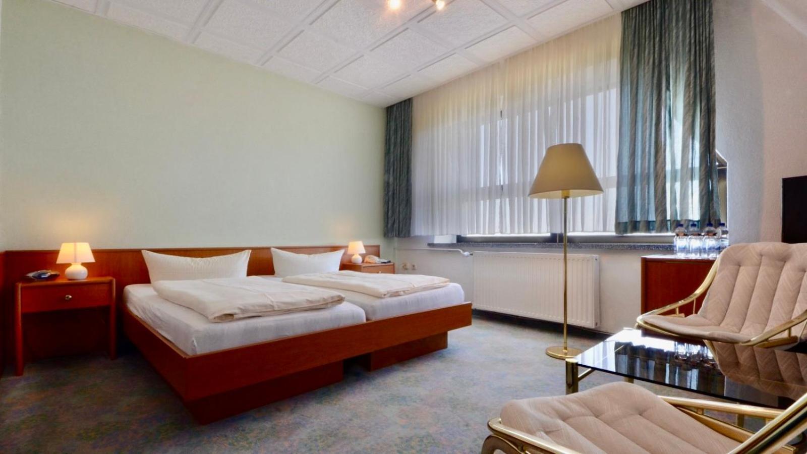 Land-Gut-Hotel Barbarossa เคลบรา ภายนอก รูปภาพ