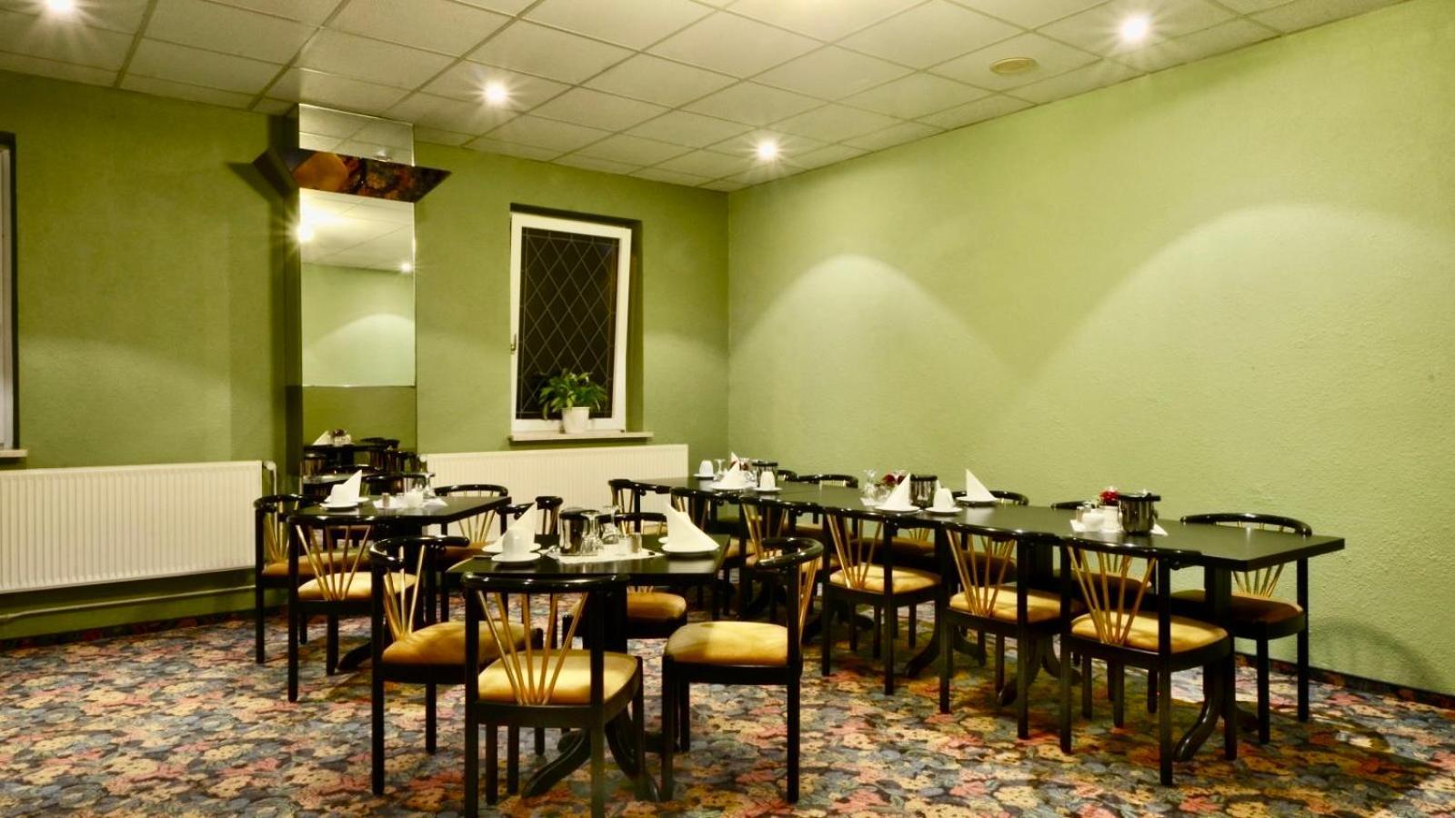 Land-Gut-Hotel Barbarossa เคลบรา ภายนอก รูปภาพ