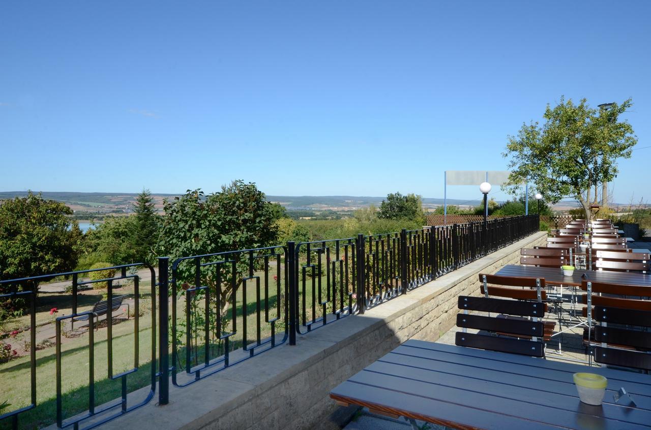 Land-Gut-Hotel Barbarossa เคลบรา ภายนอก รูปภาพ