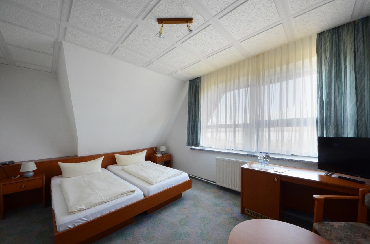 Land-Gut-Hotel Barbarossa เคลบรา ภายนอก รูปภาพ