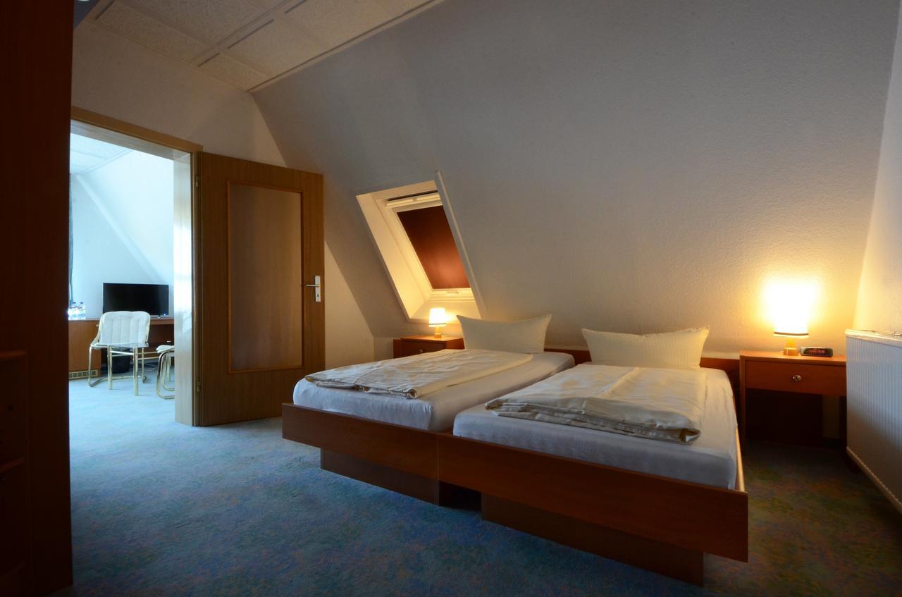 Land-Gut-Hotel Barbarossa เคลบรา ภายนอก รูปภาพ