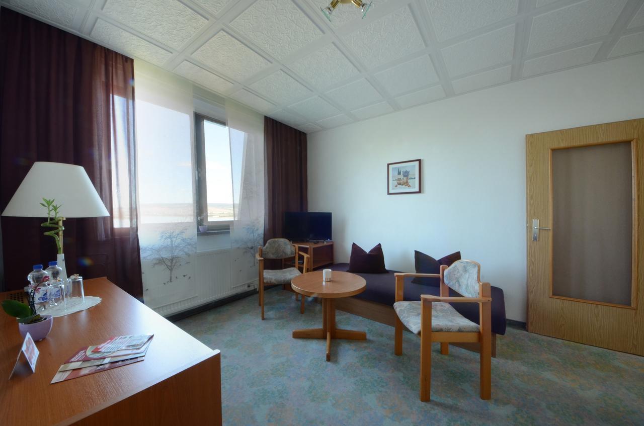 Land-Gut-Hotel Barbarossa เคลบรา ภายนอก รูปภาพ