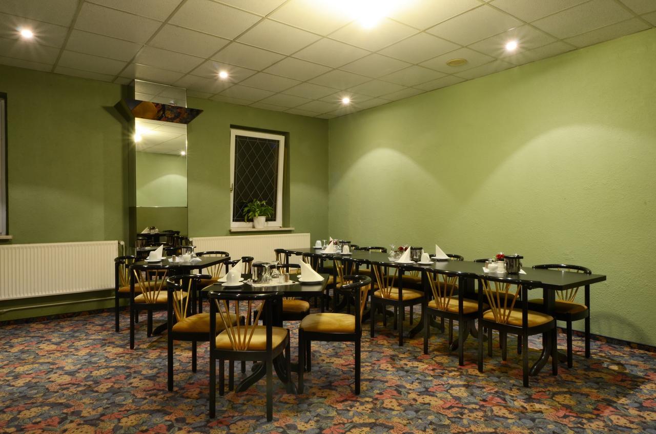 Land-Gut-Hotel Barbarossa เคลบรา ภายนอก รูปภาพ