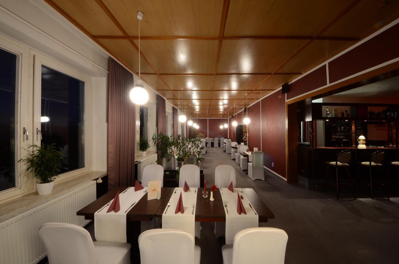 Land-Gut-Hotel Barbarossa เคลบรา ภายนอก รูปภาพ